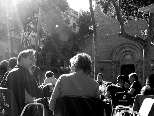 Das Gracia-Viertel und seine Plätze in Barcelona