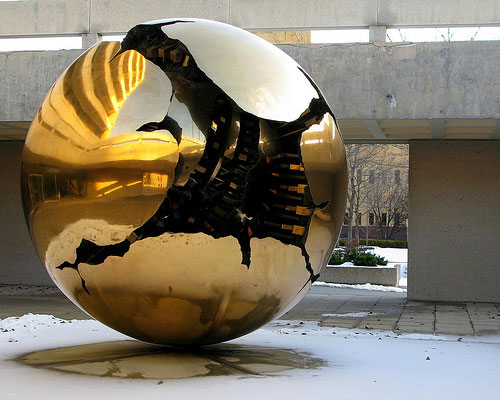 Italienische Bildhauerei des 21. Jahrhunderts in Mailand