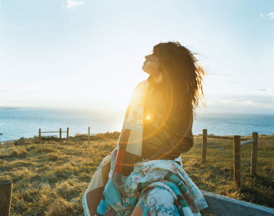 Zum ersten Mal Feist in der Türkei. Ihre Metals Tour kommt nach Istanbul. Zum ersten Mal Feist in der Türkei. Ihre Metals Tour kommt nach Istanbul.