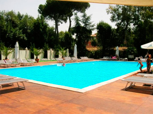 3 Open-Air-Schwimmbäder in Rom 3 Open-Air-Schwimmbäder in Rom