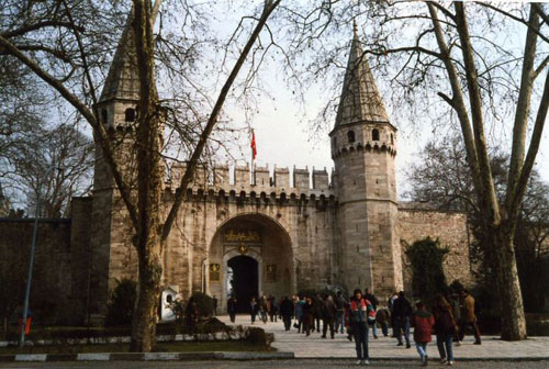 Die magischen Hemden des Topkapi Palastes in Istanbul