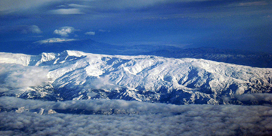 Die Sierra Nevada: der Luxus, direkt neben dem Meer Ski zu fahren Die Sierra Nevada: der Luxus, direkt neben dem Meer Ski zu fahren